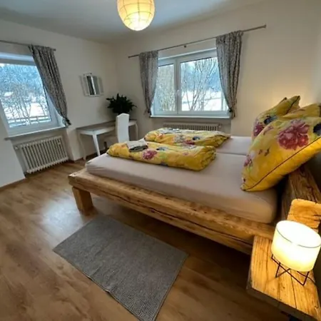 Stilvolle Familienwohnung In Wörnsmühl *