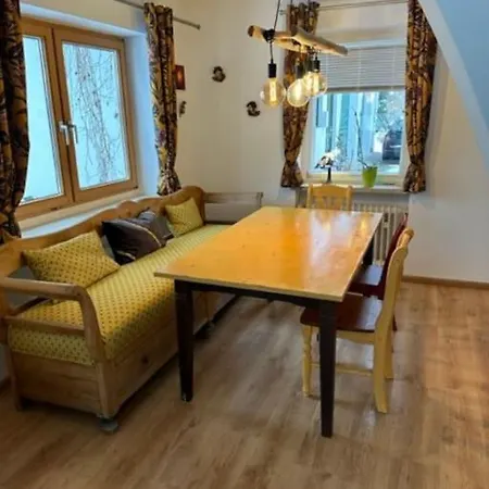 Apartment Stilvolle Familienwohnung In Woernsmuehl *